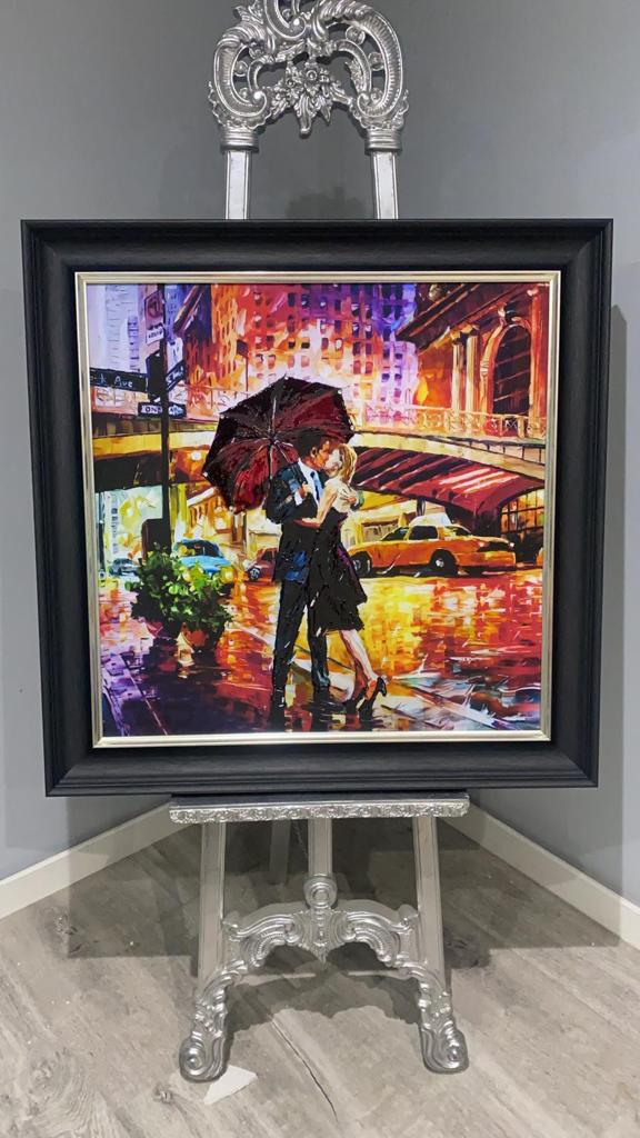 FG799 Couple Love in Rain