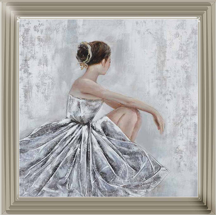 FG999 Sitting Ballet Dancer