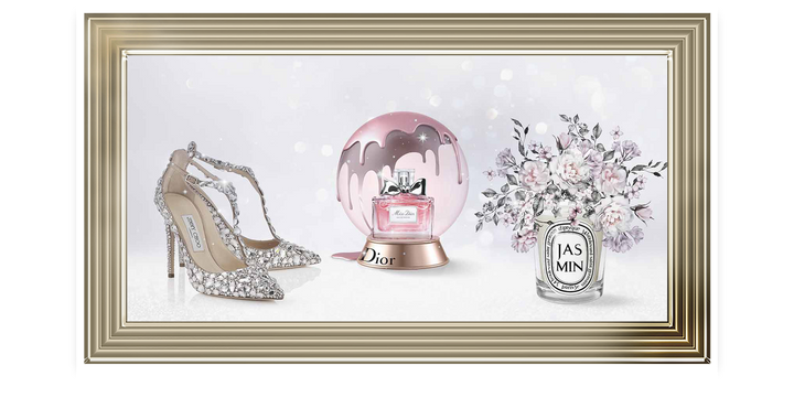 Miss D Snow Globe |||