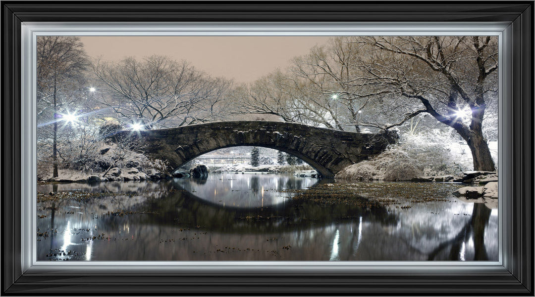 Gapstow Bridge in Winter