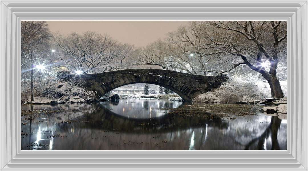 Gapstow Bridge in Winter