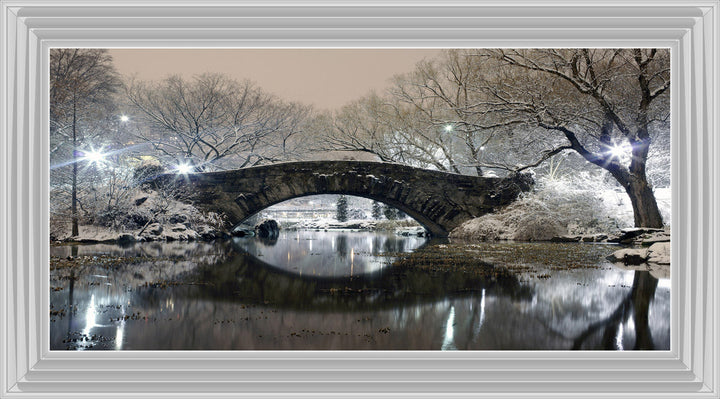 Gapstow Bridge in Winter
