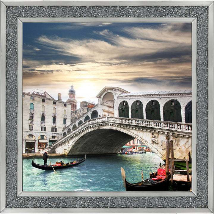 Gondalas at Rialto Bridge