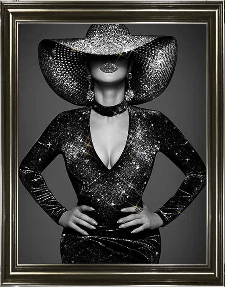 FG932-86 BLACK & WHITE GLAMOUR LADY