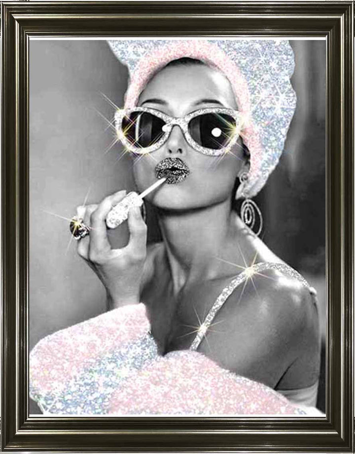 FG940 AUDREY HEPBURN GLAMOROUS