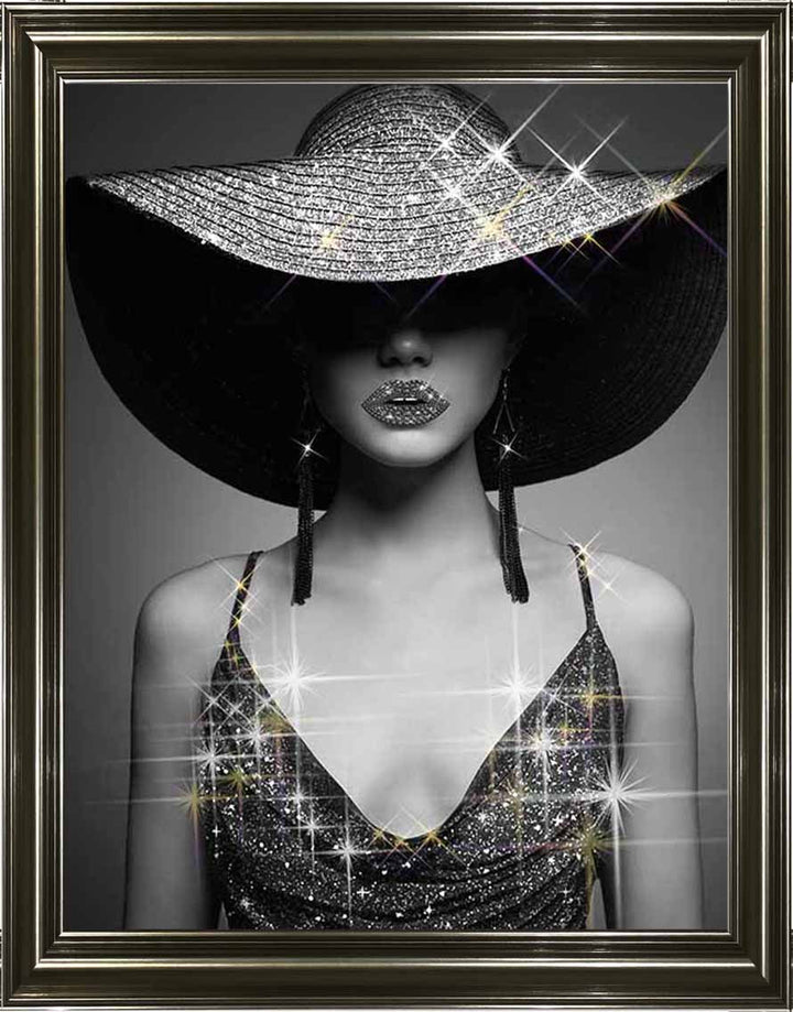 FG933 BLACK & WHITE GLAMOUR LADY ||