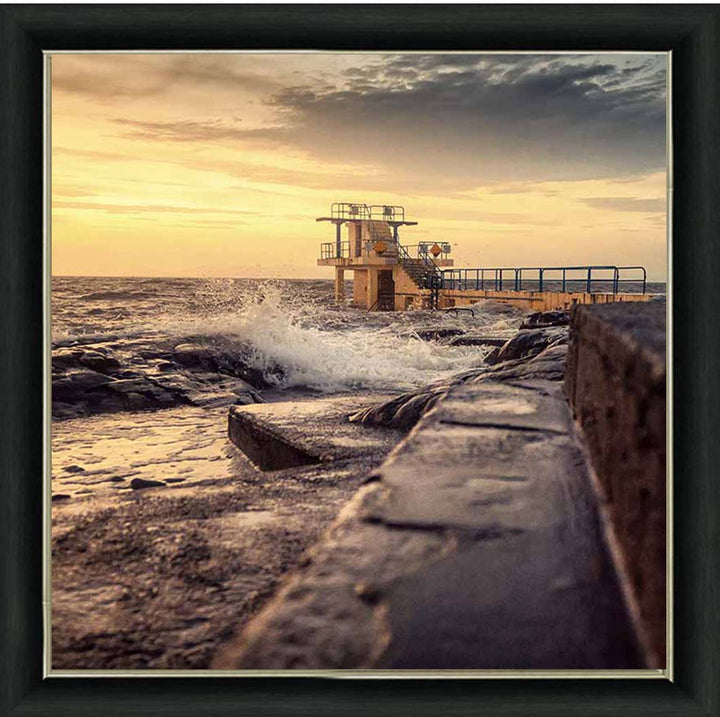 LS575 Salthill Tower Orange Sky