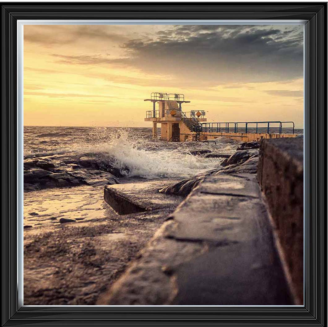 LS575 Salthill Tower Orange Sky