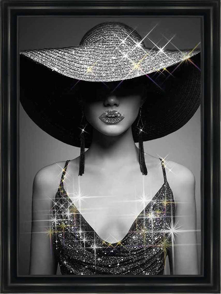 FG933 BLACK & WHITE GLAMOUR LADY ||