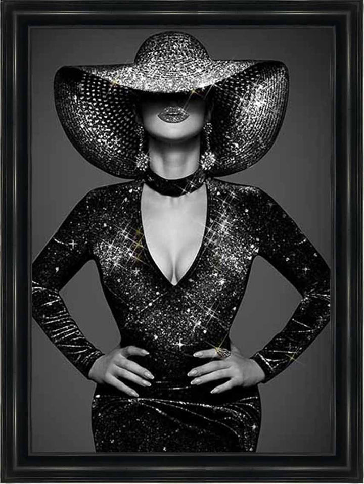 FG932-86 BLACK & WHITE GLAMOUR LADY