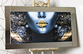 Kiss with gold