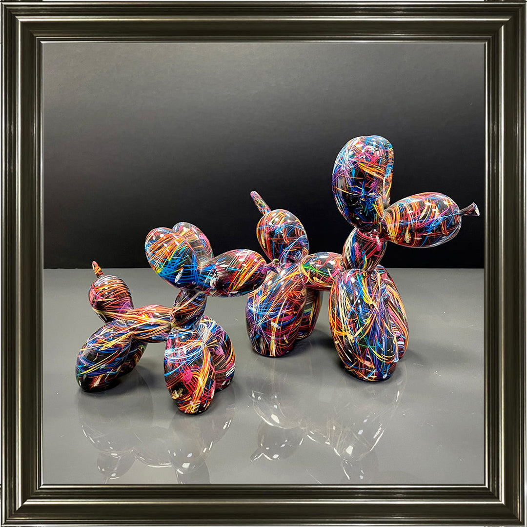 MD421 GRAFFITI  BALLOON DOGS