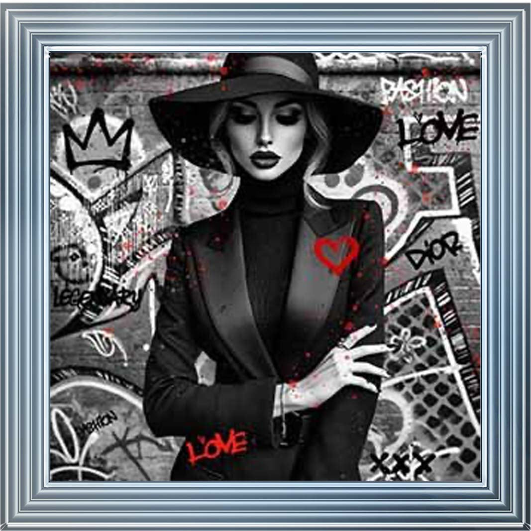 MD539-B&W Lady With Hat
