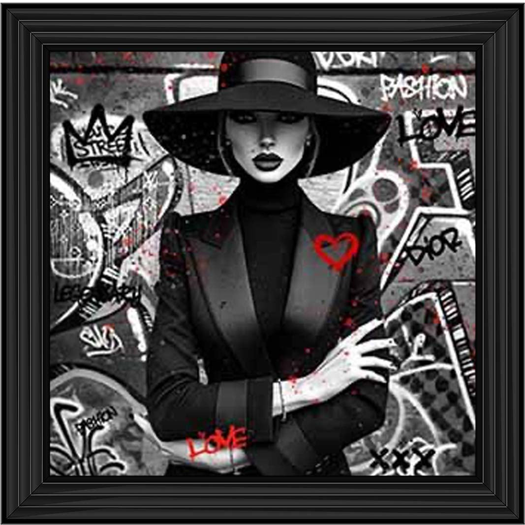 MD540-B&W Lady With Hat ||