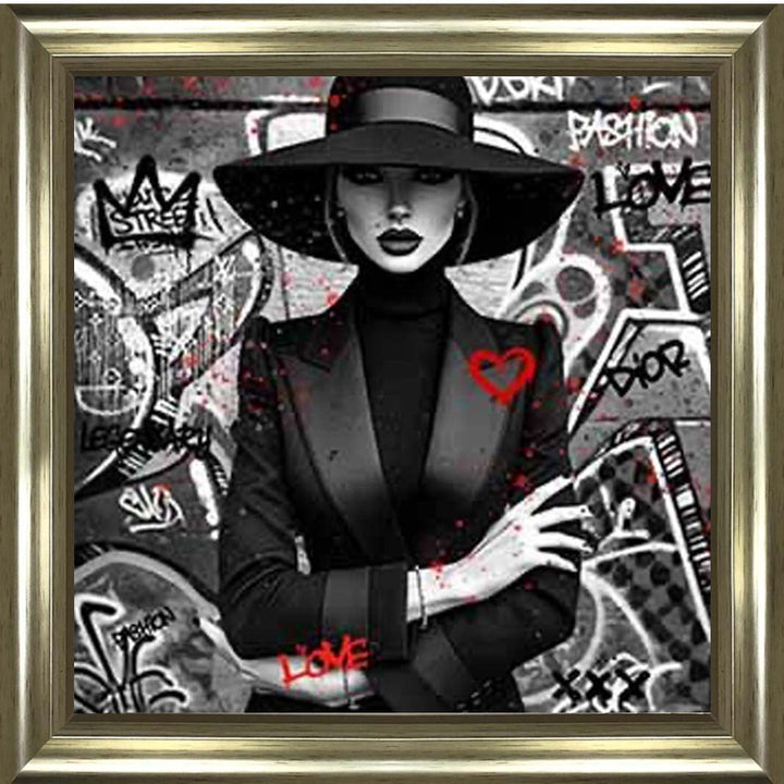 MD540-B&W Lady With Hat ||