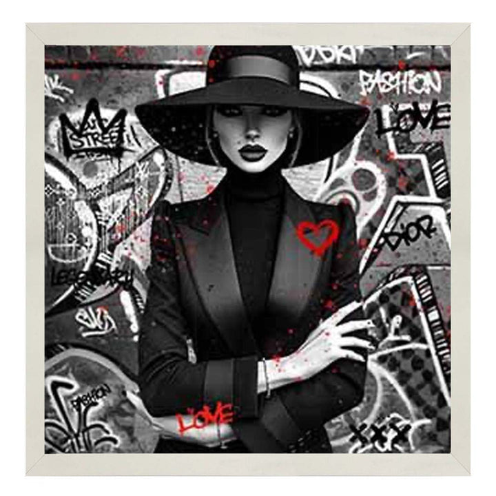 MD540-B&W Lady With Hat ||