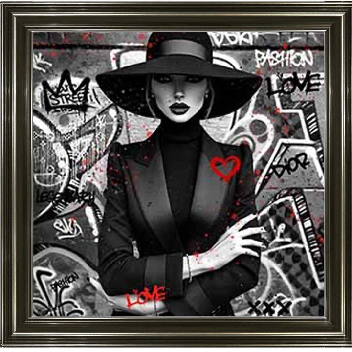 MD540-B&W Lady With Hat ||