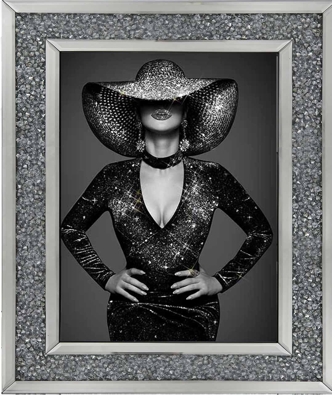 FG932-86 BLACK & WHITE GLAMOUR LADY
