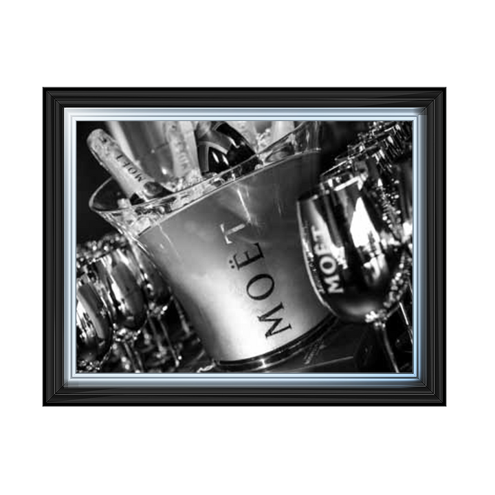 MS463 A champagne kind of day B&W