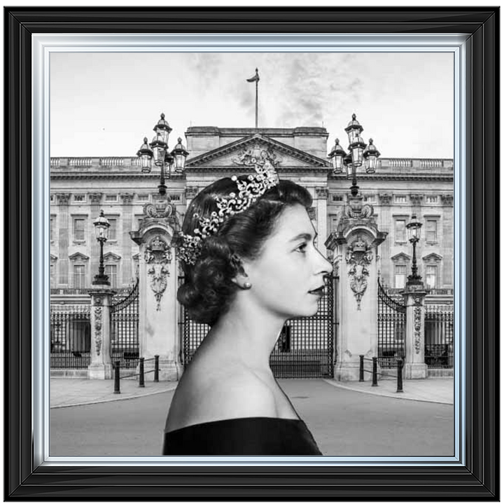 Queen outside the palace