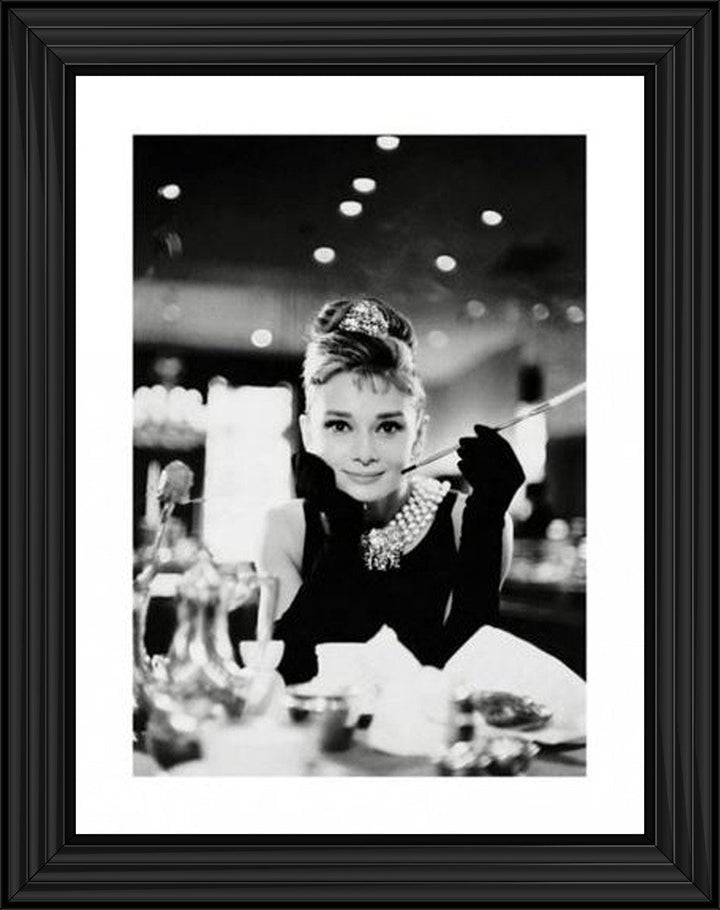 PPR40002 Audrey Breakfast at Tiffany's