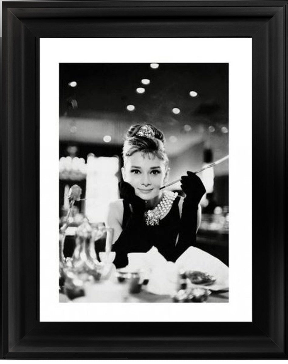 PPR40002 Audrey Breakfast at Tiffany's