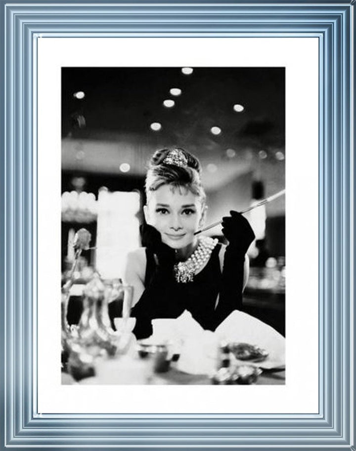 PPR40002 Audrey Breakfast at Tiffany's
