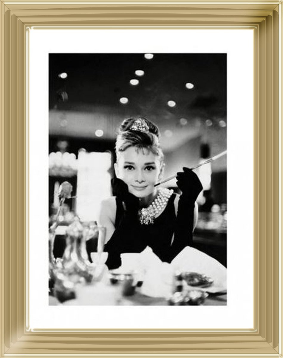 PPR40002 Audrey Breakfast at Tiffany's