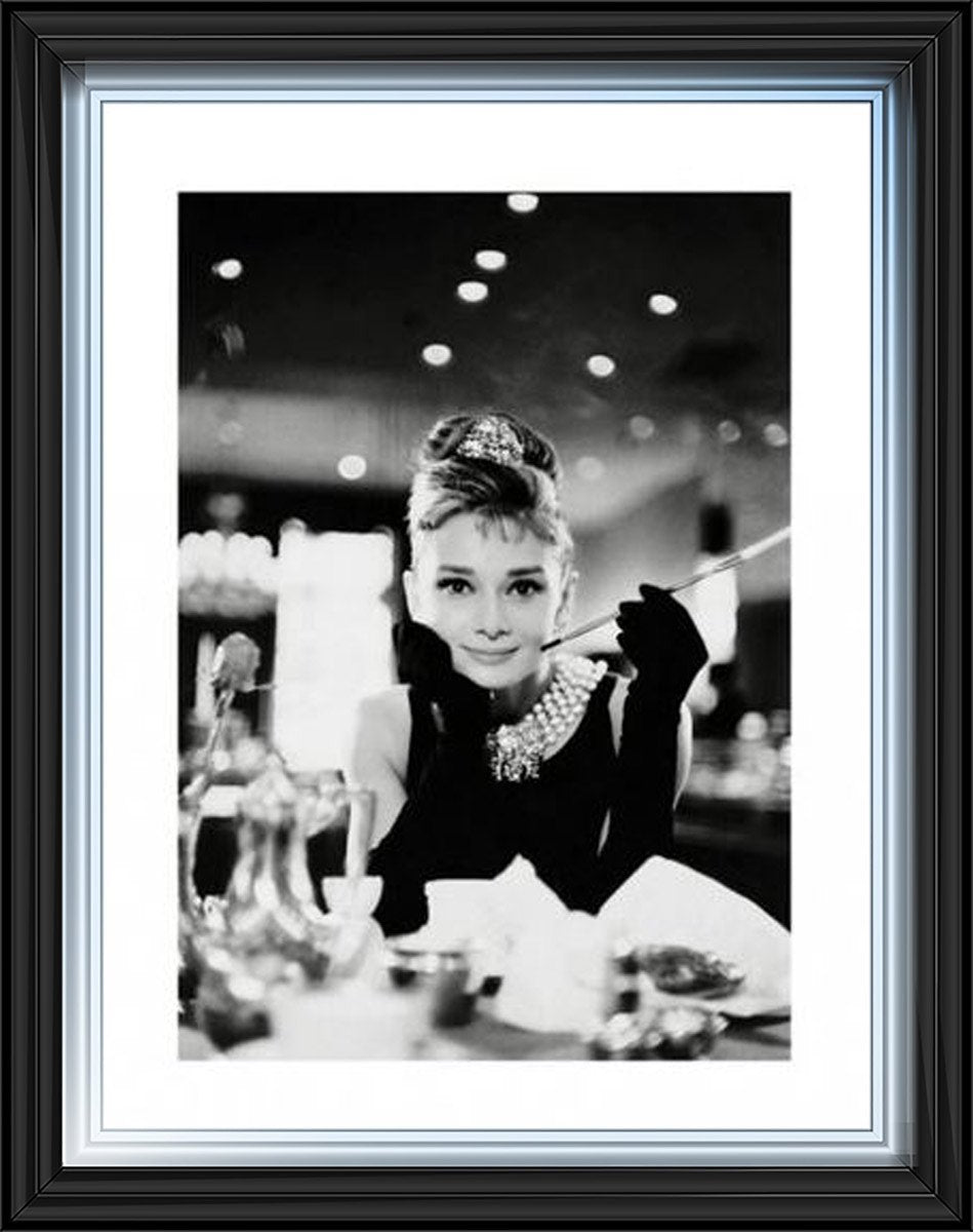 PPR40002 Audrey Breakfast at Tiffany's