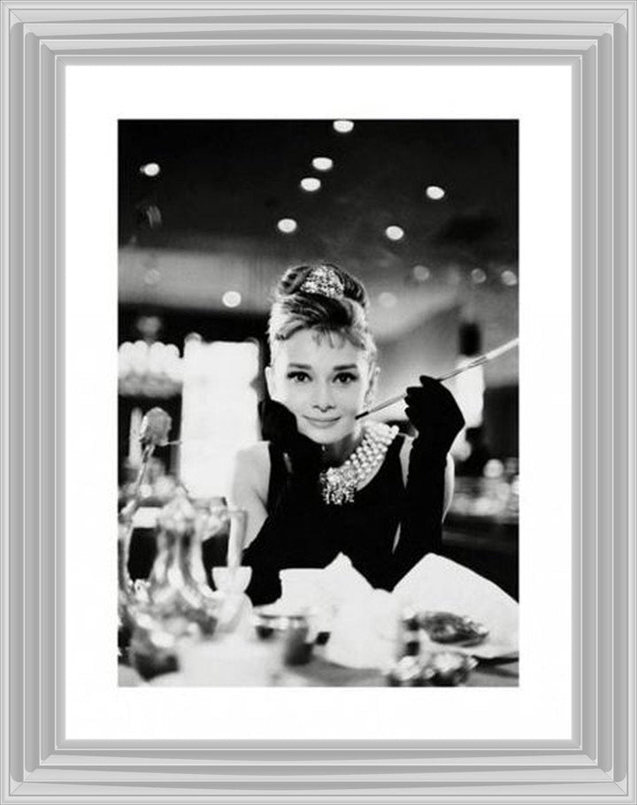 PPR40002 Audrey Breakfast at Tiffany's