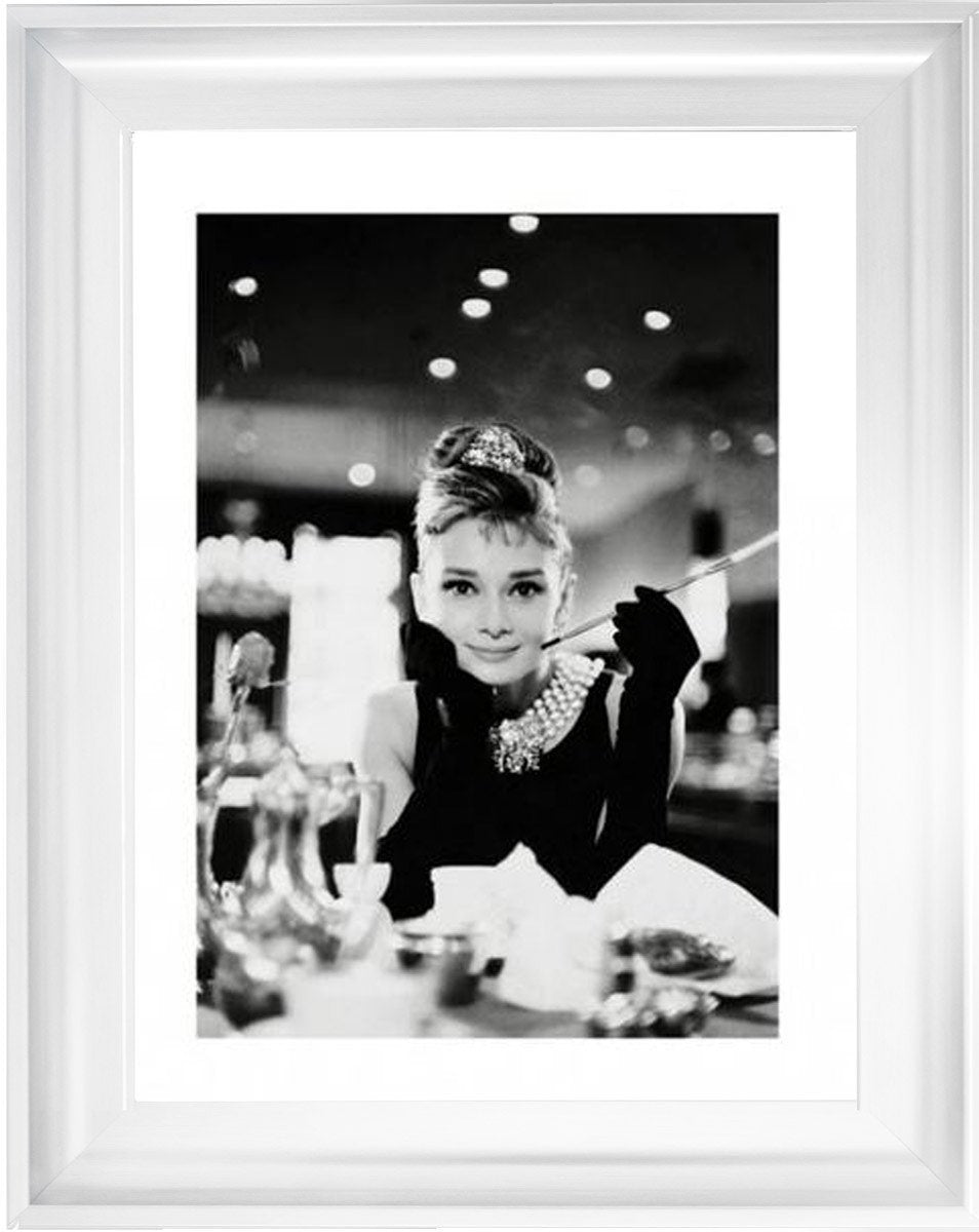 PPR40002 Audrey Breakfast at Tiffany's
