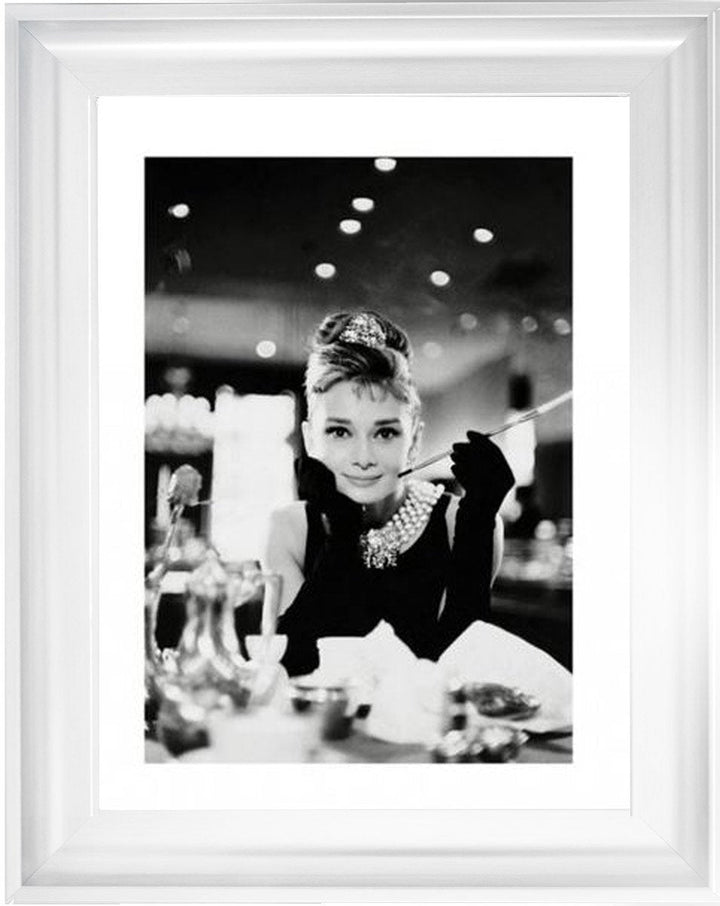 PPR40002 Audrey Breakfast at Tiffany's