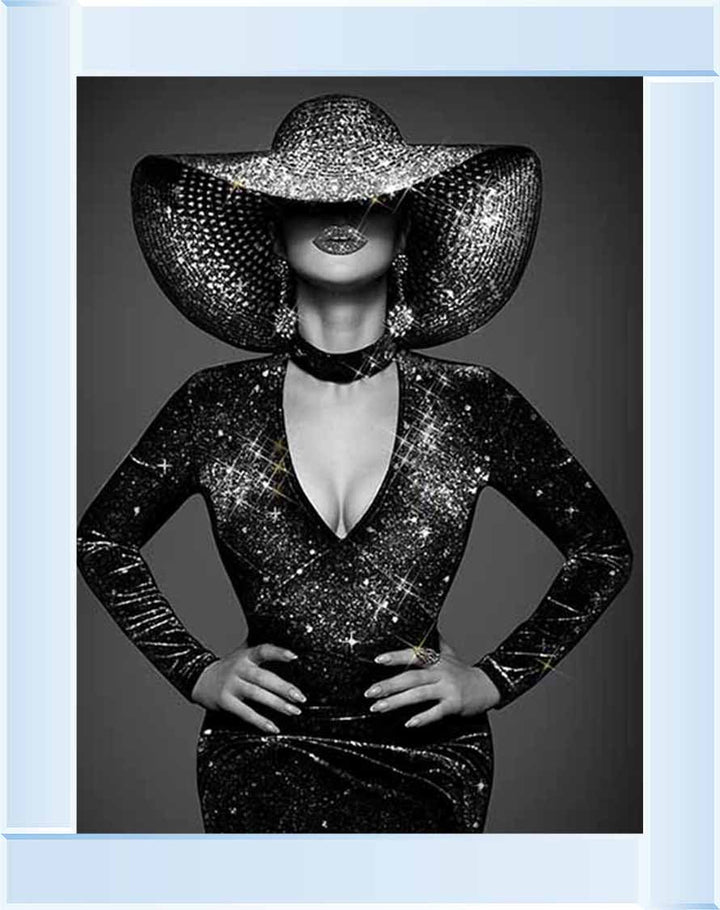 FG932-86 BLACK & WHITE GLAMOUR LADY