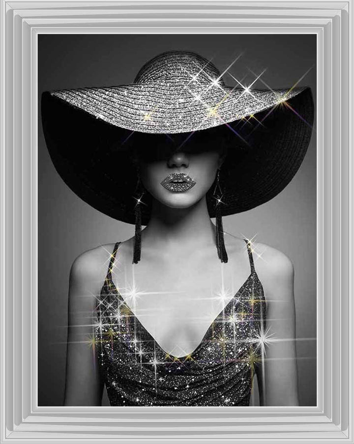 FG933 BLACK & WHITE GLAMOUR LADY ||
