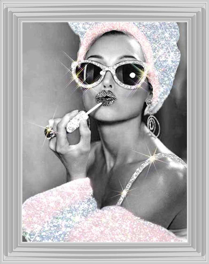 FG940 AUDREY HEPBURN GLAMOROUS