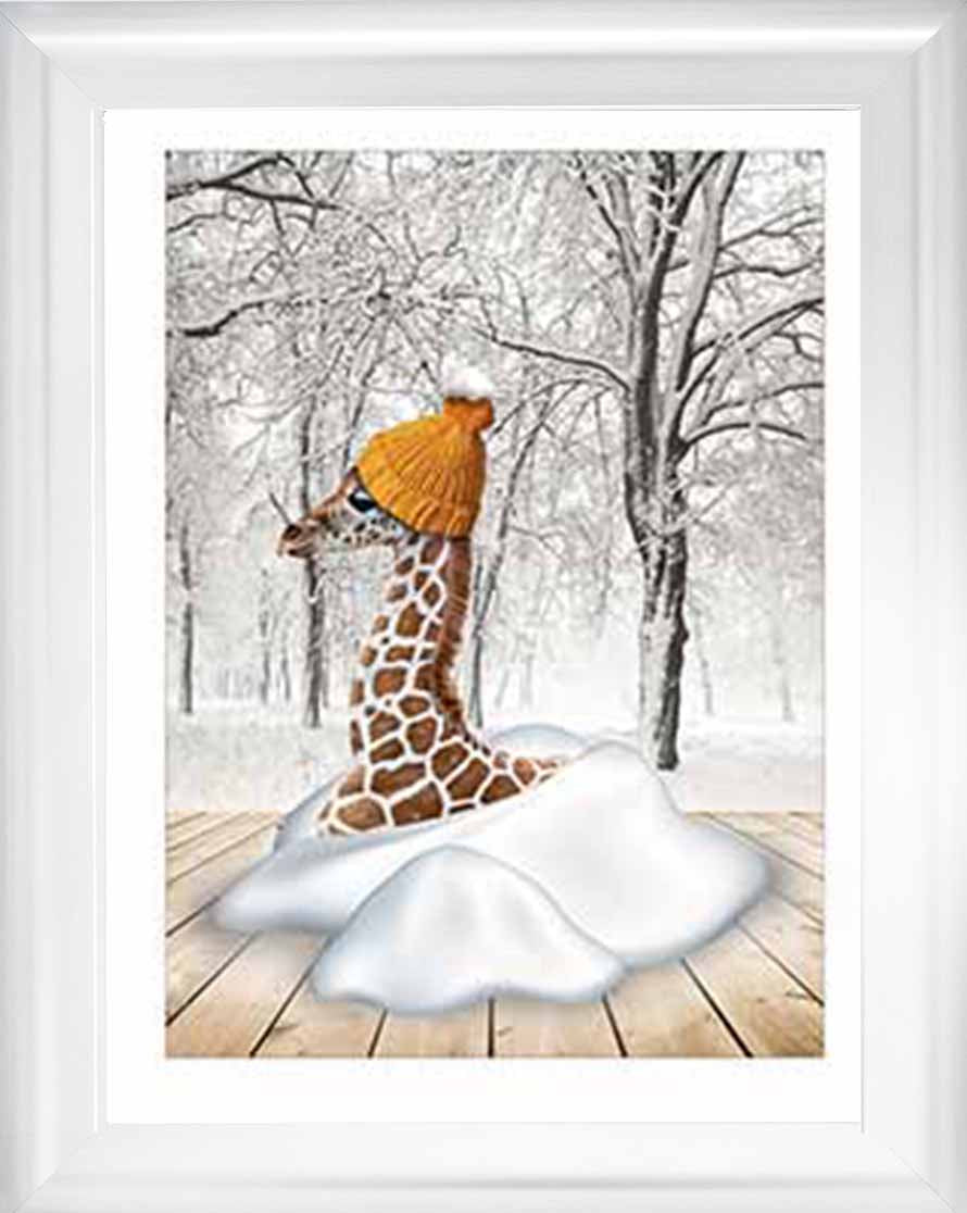 AN752-C Giraffe on Winter Snow ll