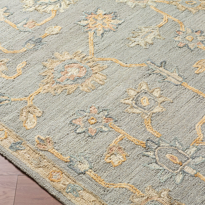 Classic Arnold Traditional Wool Rug