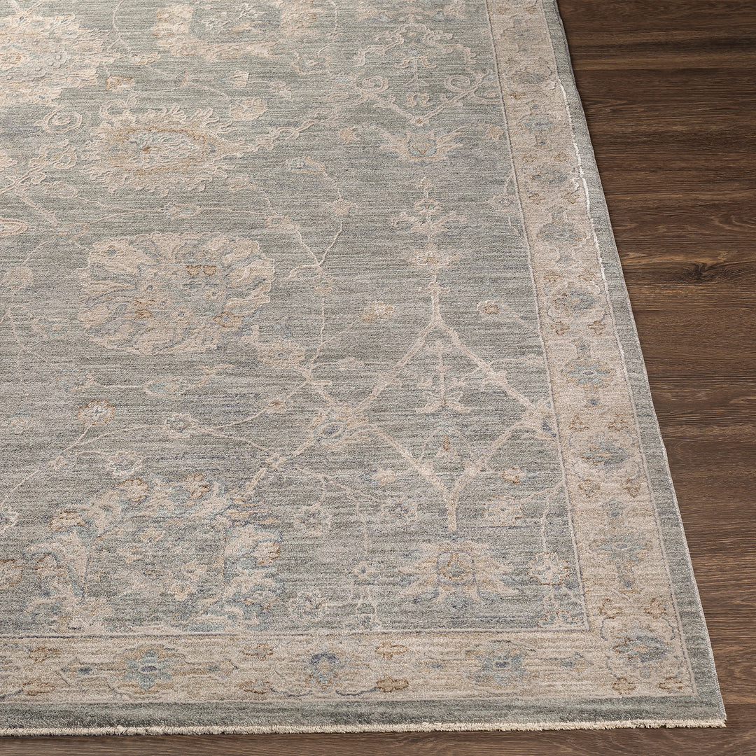 Avant Garde Vintage Traditional Rug