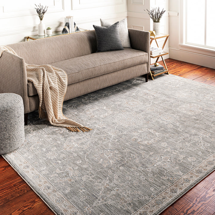 Avant Garde Vintage Traditional Rug
