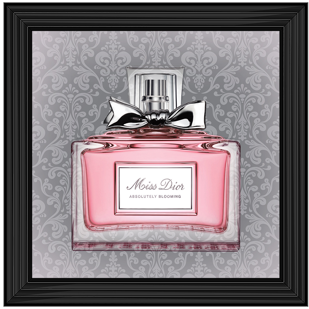 FS079 Perfume bottle on grey background