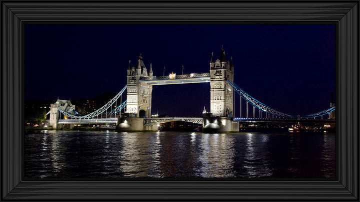CY005 London Bridge at Night