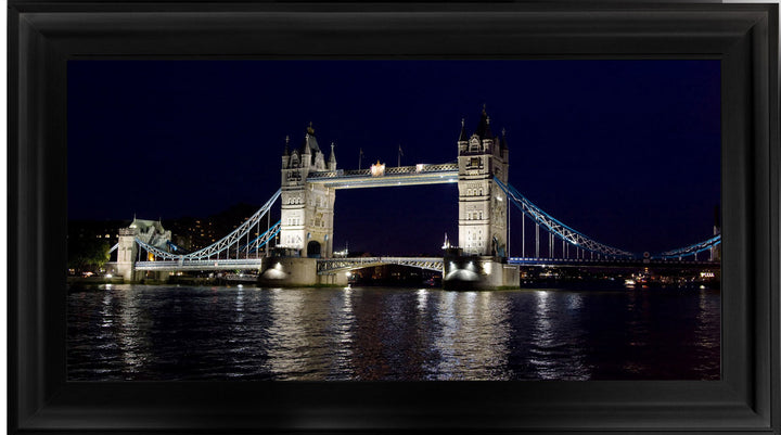 CY005 London Bridge at Night