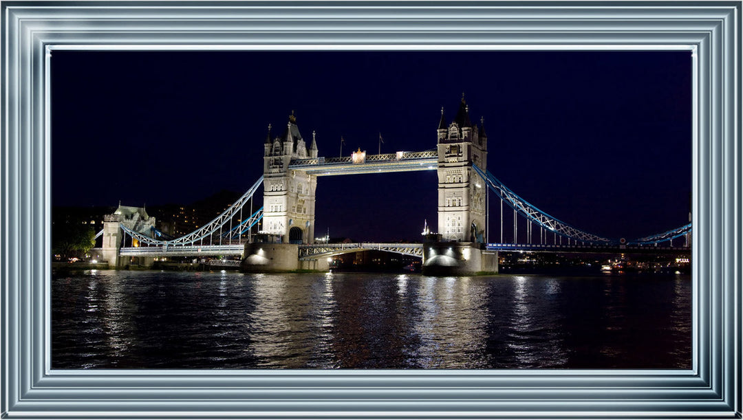 CY005 London Bridge at Night