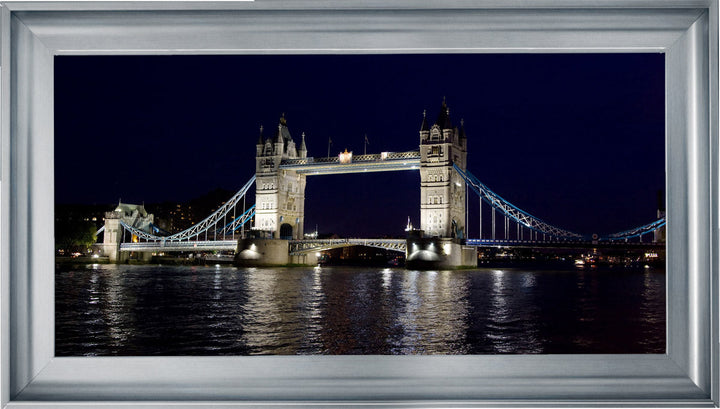 CY005 London Bridge at Night