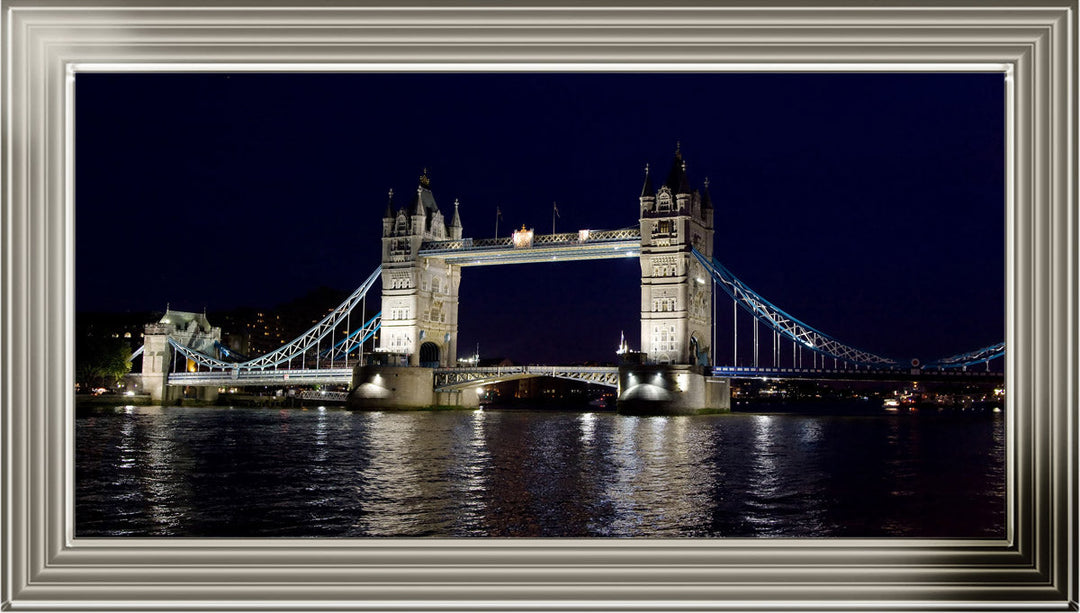 CY005 London Bridge at Night