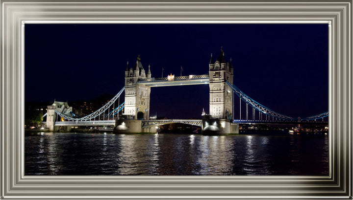 CY005 London Bridge at Night