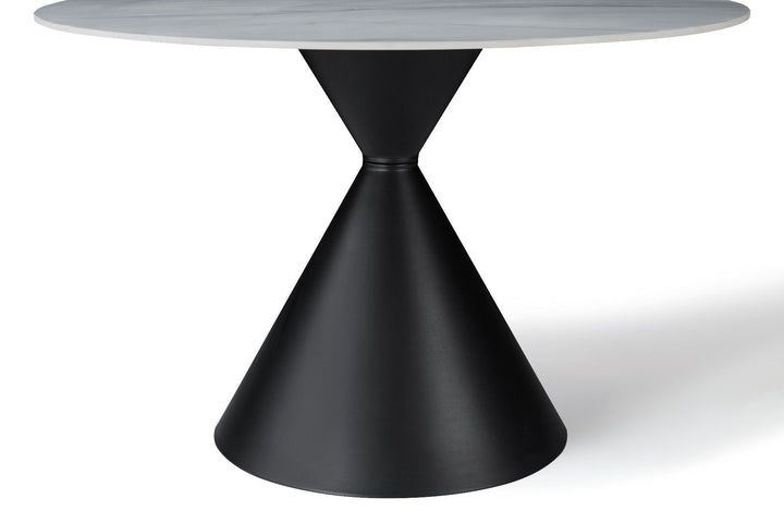 Casa Black & White Round Table - Black & White