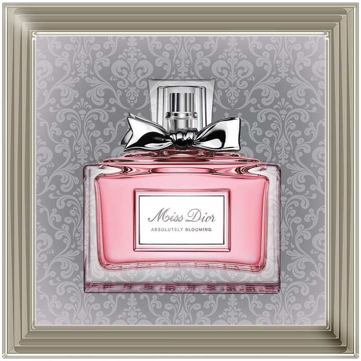FS079 Perfume bottle on grey background