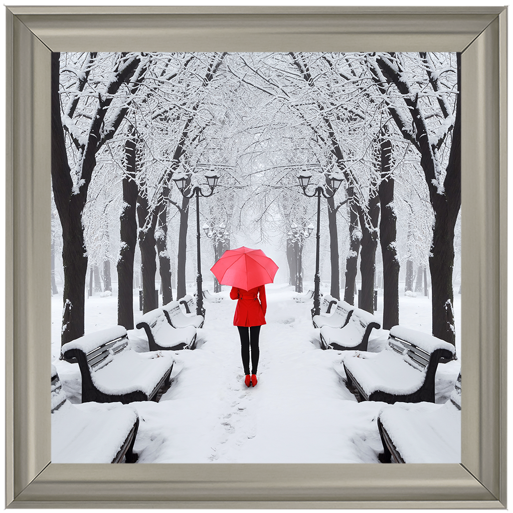 FG146 Red umbrella walk in the park