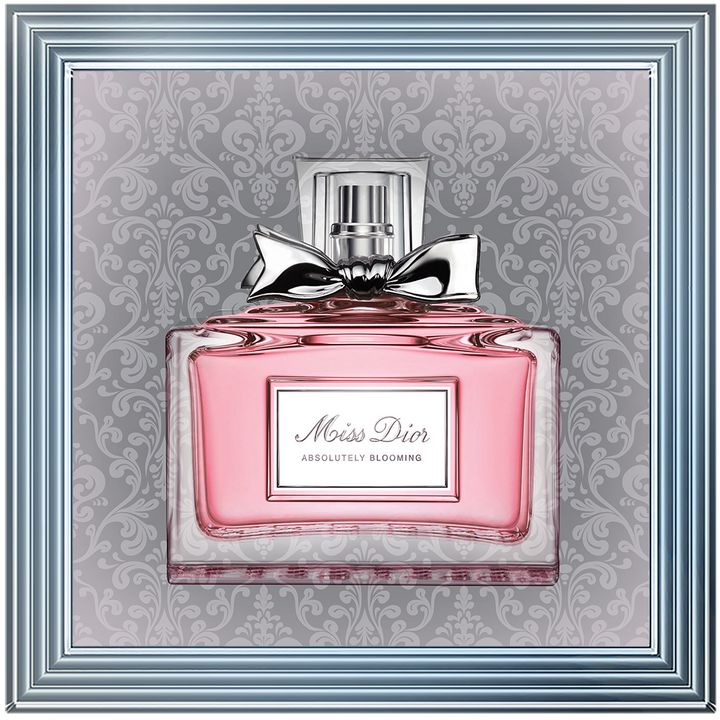 FS079 Perfume bottle on grey background